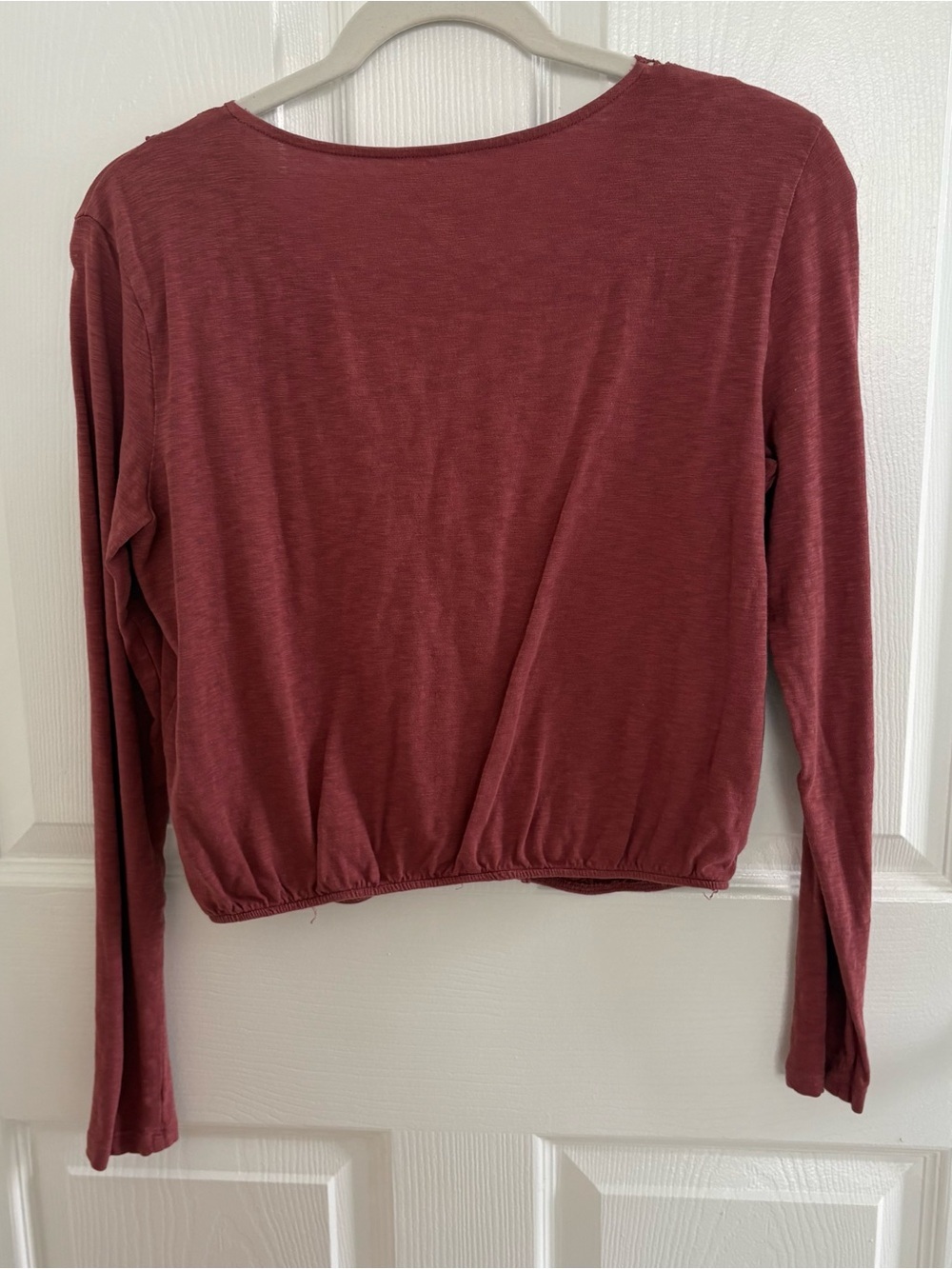 American Eagle Outfitters Long Sleeve Lace-Trim Crop Top in Wine - Picture 7 of 7